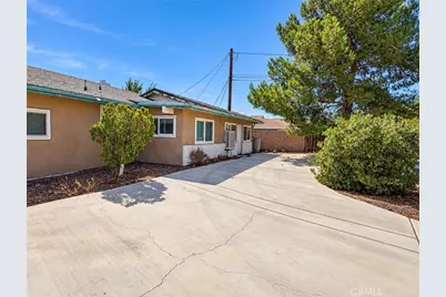 18393 Orange, Hesperia, CA 92345 - Photo 15