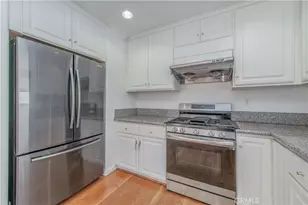 1688 Locust St, Pasadena, CA 91106 - Photo 15