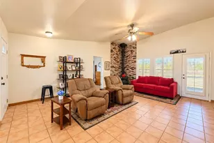 18220 Bowie, Tehachapi, CA 93561 - Photo 5