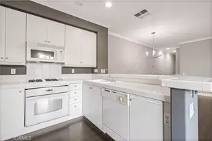 1136 S Country Glen Way, Anaheim Hills, CA 92808 - Photo 5