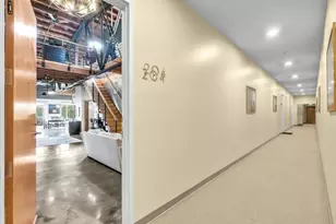 1100 E 3rd, Long Beach, CA 90802 - Photo 25