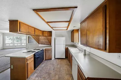 10075 Monte Vista Road, Phelan, CA 92371 - Photo 13