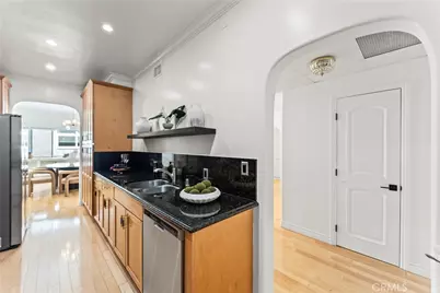 11928 Kiowa #105, Los Angeles, CA 90049 - Photo 11