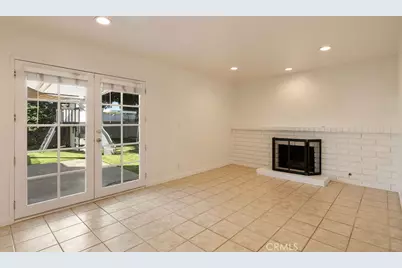 21072 Amberwick, Huntington Beach, CA 92646 - Photo 7