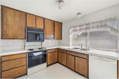 4862 Redbluff Circle, Irvine, CA 92604 - Photo 11