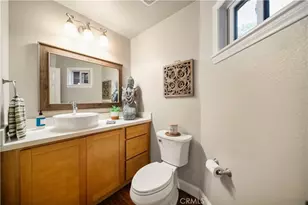 2071 Meadow View Ln, Costa Mesa, CA 92627 - Photo 19