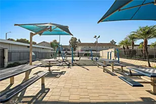 19791 Cambridge Ln, Huntington Beach, CA 92646 - Photo 33