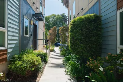 5627 Observation, Los Angeles, CA 90028 - Photo 3
