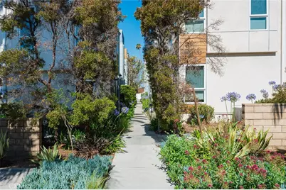 5627 Observation, Los Angeles, CA 90028 - Photo 37