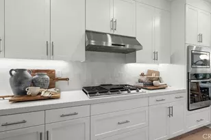 2010 Pyrenes Pl, Santa Paula, CA 93060 - Photo 3