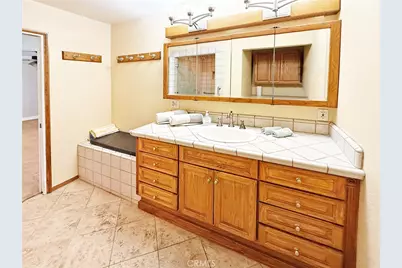 6041 Santa Barbara Avenue, Garden Grove, CA 92845 - Photo 27