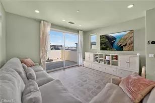592 S Motif, Anaheim, CA 92805 - Photo 29