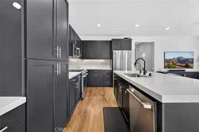 592 S Motif, Anaheim, CA 92805 - Photo 23