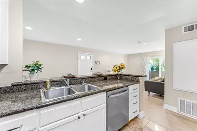 2550 San Gabriel, Corona, CA 92882 - Photo 9
