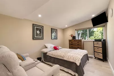 200 Wake Forest, Costa Mesa, CA 92626 - Photo 11