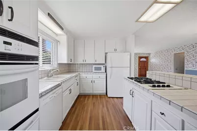 6211 Mar Vista Dr, Huntington Beach, CA 92647 - Photo 13