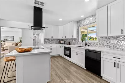 18211 Fairhaven, Santa Ana, CA 92705 - Photo 17
