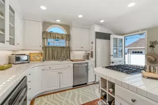 525 Hazel Dr, Corona del Mar, CA 92625 - Photo 9