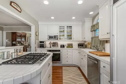 525 Hazel Drive, Corona del Mar, CA 92625 - Photo 11