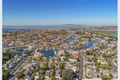 16261 Santa Barbara Lane, Huntington Beach, CA 92649 - Photo 17