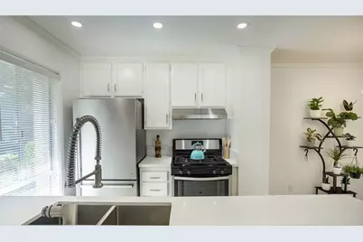 2815 S Fairview #G, Santa Ana, CA 92704 - Photo 9