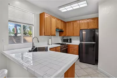 7 Dynasty Court, Irvine, CA 92602 - Photo 15