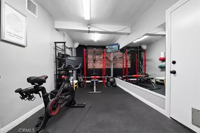 611 Country Club, Burbank, CA 91501 - Photo 23