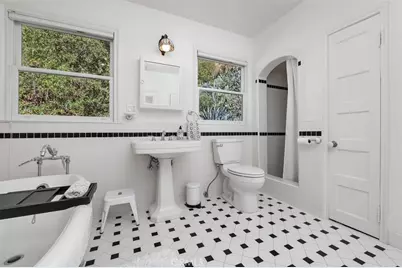 611 Country Club, Burbank, CA 91501 - Photo 17