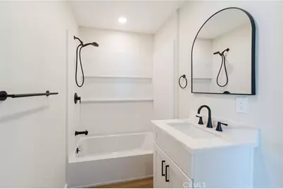 709 Fraser Avenue, Los Angeles, CA 90022 - Photo 13