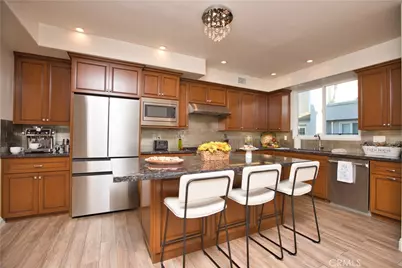 19261 Surfview Drive, Huntington Beach, CA 92648 - Photo 17