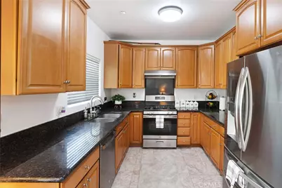 9882 W Broadway, Anaheim, CA 92804 - Photo 7