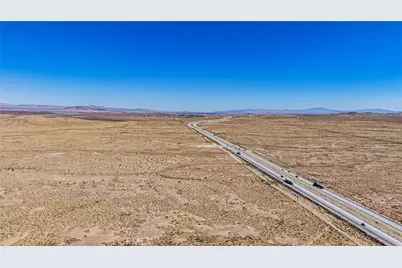 20056 State Highway 58, Hinkley, CA 92347 - Photo 11