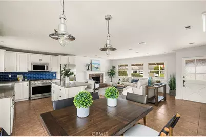 17751 Lewis, Huntington Beach, CA 92647 - Photo 9