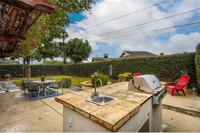 17751 Lewis, Huntington Beach, CA 92647 - Photo 27