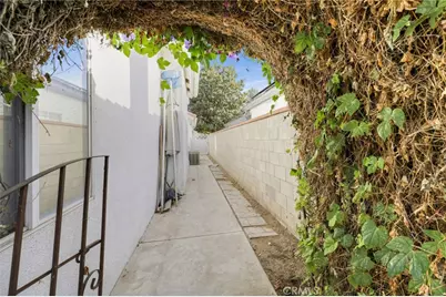 10908 Rockridge, Bakersfield, CA 93311 - Photo 37