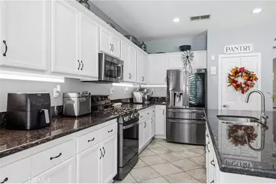 27690 Bluff Vista Way, Menifee, CA 92584 - Photo 13