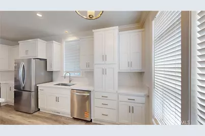 903 W 17th Street #24, Costa Mesa, CA 92627 - Photo 5