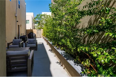 323 Sawbuck, Irvine, CA 92618 - Photo 13