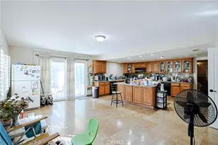 2906 E Collyer Ln, Anaheim, CA 92806 - Photo 11