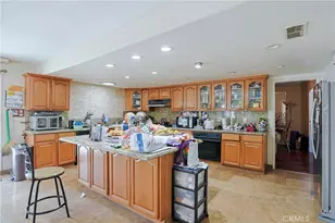 2906 E Collyer Ln, Anaheim, CA 92806 - Photo 17