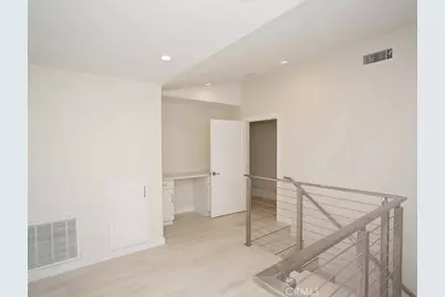 241 E 19th Street, Costa Mesa, CA 92627 - Photo 23