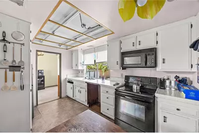 8441 Tulipwood Circle, Westminster, CA 92683 - Photo 13