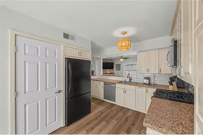 594 Hamilton St #5, Costa Mesa, CA 92627 - Photo 15