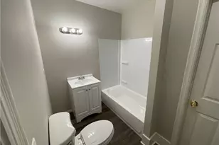 210 N Berendo St, Los Angeles, CA 90004 - Photo 11