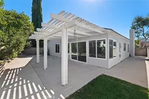 25308 Via Pacifica, Valencia, CA 91355 - Photo 21