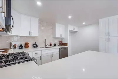 946 W 220th Street #216, Torrance, CA 90502 - Photo 11