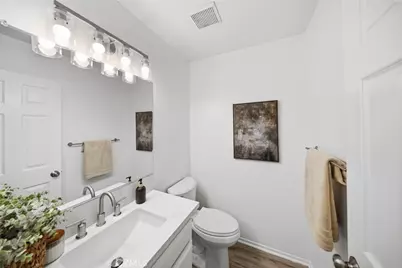 11324 215th #4, Lakewood, CA 90715 - Photo 7