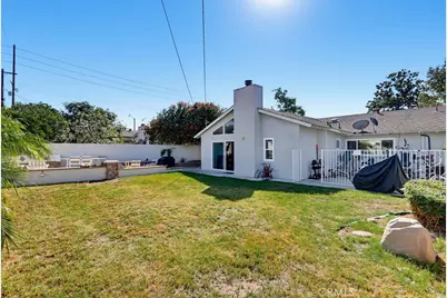 113 W Wilken Way, Anaheim, CA 92802 - Photo 25