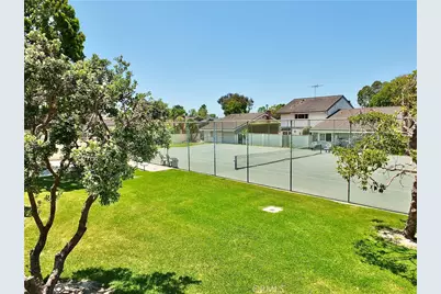 5102 Blackpool, Westminster, CA 92683 - Photo 15