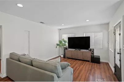 5979 Hereford, Los Angeles, CA 90022 - Photo 13